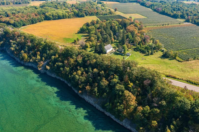 Aerial view of the Vine Cliff estate on the cliffs above the turquoise waters of Lake Erie
